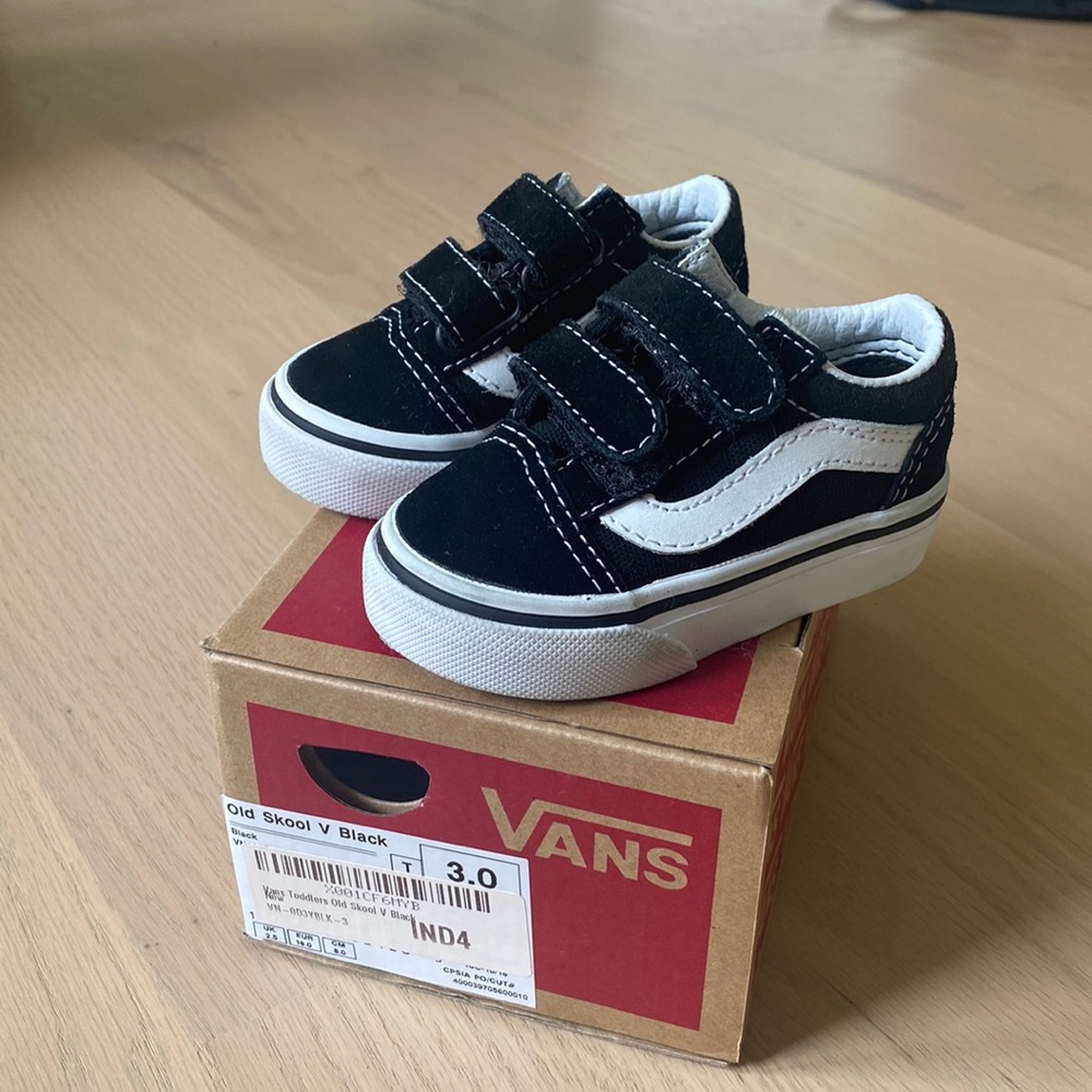 Vans baby size 3 old Skool velcro